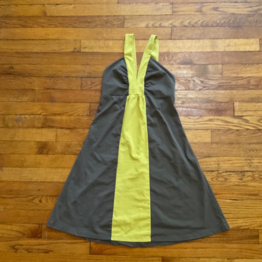 Patagonia Dress Small - earthy colors